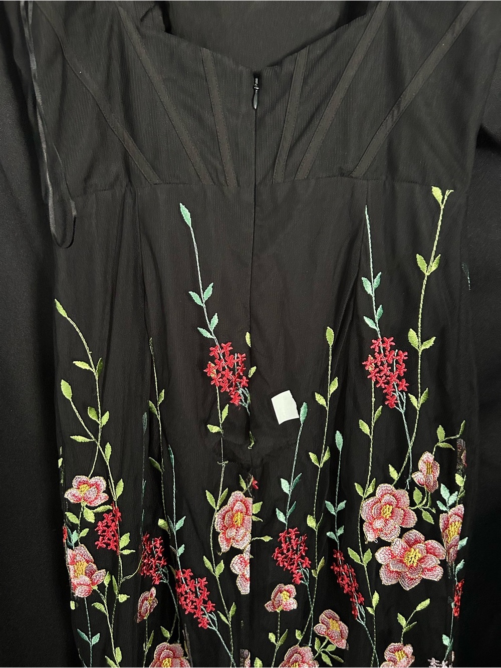 *Flawed Dress The Population RTR Woman’s Giovanna Floral Embroidered Dress (107) - Picture 12 of 12
